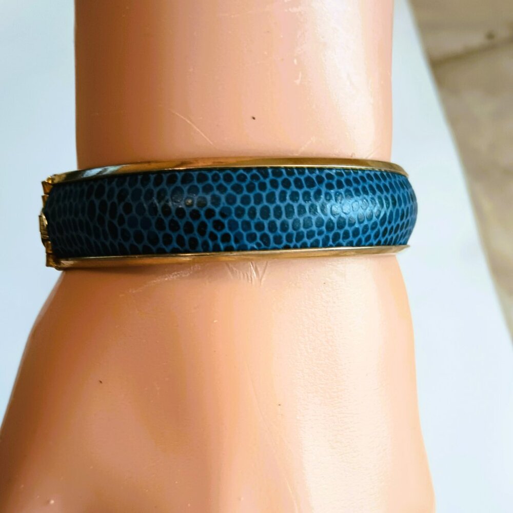 Inlaid Leather Hinged Bangle Bracelet Vintage Blue Gold Tone Jewelry